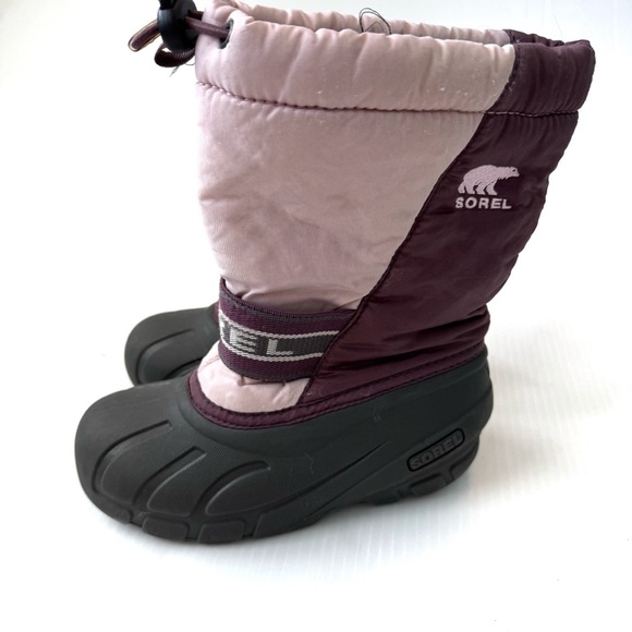 Sorel Two-Tone Winter Boots in Pink and Dark Purple - Picture 1 of 7